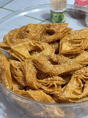 турецкая кухня: Изысканная сладкая выпечка ручной работы, приготовленная по