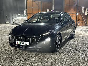 Другие автомобили: Элегантный седан бизнес-класса в темно‑сером цвете с выразительной — 2