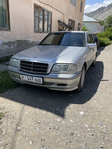 нексия 1: Mercedes-Benz C 180: 1997 г., 1.8 л, Механика, Бензин, Седан