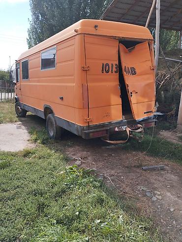 скутер электрон: Жүк ташуучу унаа, Mercedes-Benz, Стандарт, 7 т, Колдонулган — 3