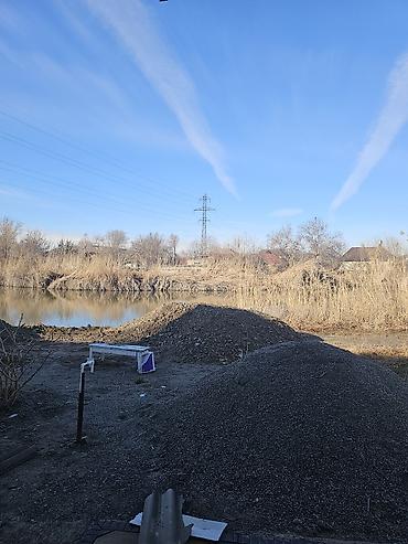 Продажа коттеджей и домов: Нижняя Ала-Арча районунда өзүнүн көлмөсү бар үй сатылат. Жер — 8