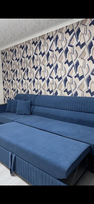 фирменный диван: Бурчу бар диван, Кутулар менен