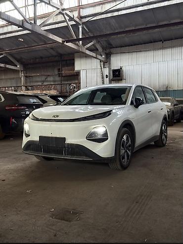mini kuper: Электромобиль компактного класса, 5‑дверный кроссовер в белом цвете — 1