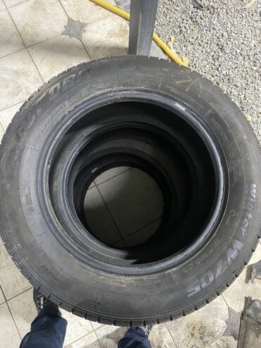 шины на фуру: Шиналар 225 / 60 / R 17, Кыш, Жеңил унаалар lalafo.kg да шины на фуру: Шиналар 225 / 60 / R 17, Кыш, Жеңил унаалар