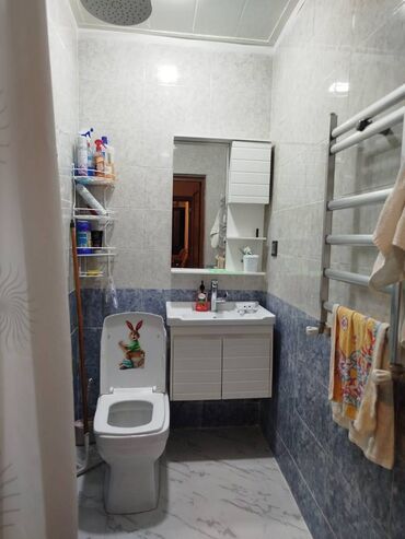 Uzunmüddətli kirayə mənzillər: Köhnə günəşli qəsəbəsi,İnqilab ismayılov küçəsi,17 mərtəbəli binanın — 14