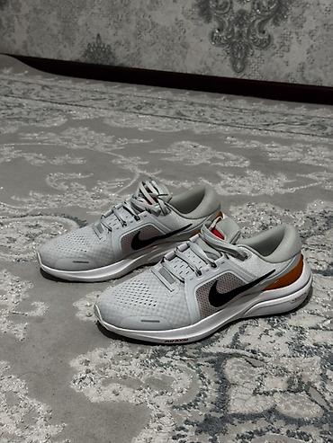 Мужские кроссовки, 43, Nike, Новый, цвет - Серый, Самовывоз, Платная доставка