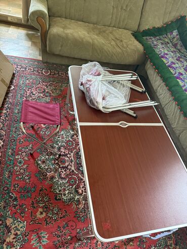 набор для пикника: Пикник үчүн башка товарлар
