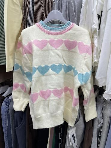 Другие детские вещи: Детская одежда номер для связи 1) Зеленый свитер с высоким — 36