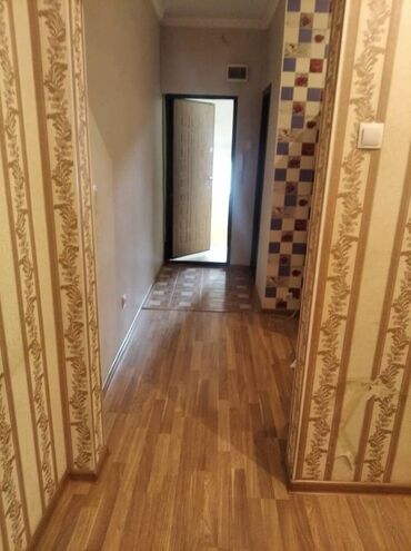 сдается 2 комнатная квартира в джале: 2 бөлмө, 58 кв. м, 105-серия, 3 кабат, Косметикалык ремонт