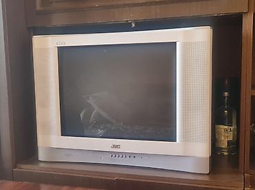 JVC kineskop televizoru - Ekran: klassik CRT, təxmini 28–32 düym