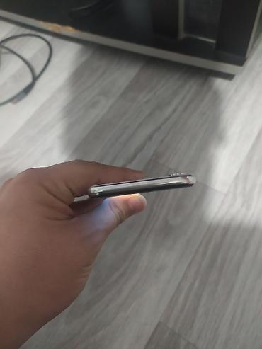 Apple iPhone: IPhone X, Новый, 64 ГБ, Серебристый, Чехол, 100 % — 11