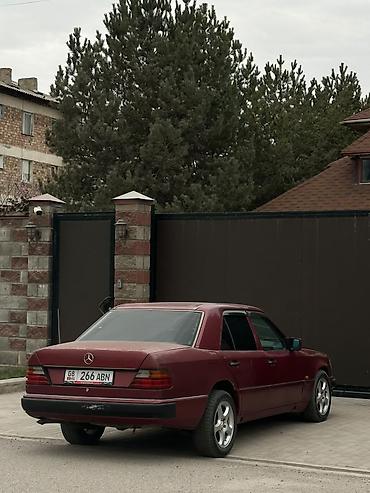 атего 823: Mercedes-Benz W124: 1992 г., 2 л, Механика, Бензин, Седан — 5