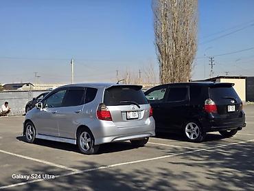 Honda: Honda Fit: 2005 г., 1.3 л, Вариатор, Бензин, Хэтчбэк — 7