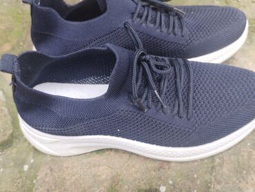 Women's Sneakers and athletic shoes: 38 — 8