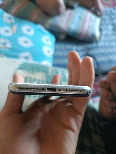 dvd usb: IPhone X, серебристый - Корпус из стекла и нержавеющей стали, цвет — 2