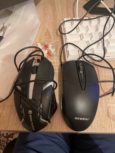 клавиатура и мышка: Продаю две мышки, оба работают 

оба новые
