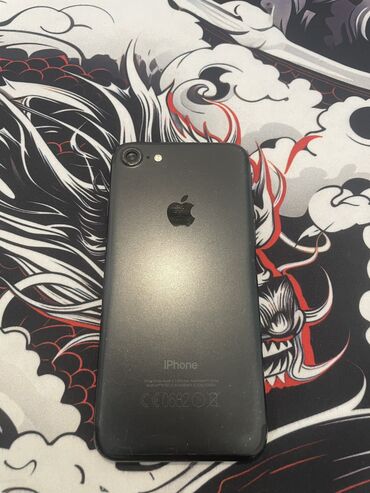 Apple iPhone: IPhone 7, 32 GB, Jet Black