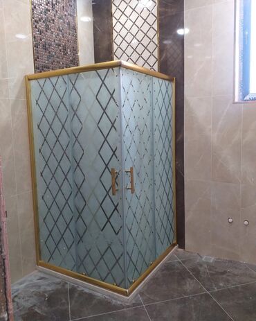 Duş kabinaları, arakəsmələr: Üstü qapalı kabina -da lalafo.az — 15 Duş kabinaları, arakəsmələr: Üstü qapalı kabina — 15
