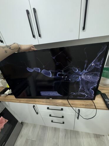 телевизоры продажа: PHILIPS 43PUS6503/60 Телевизор с повреждённой матрицей (экрана)