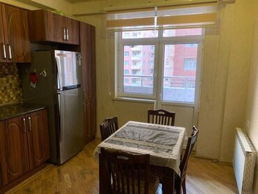 Uzunmüddətli kirayə mənzillər: Yasamalda Bravo marketə yaxın 18 mertebeli binanın 6-cı mərtəbəsində — 2