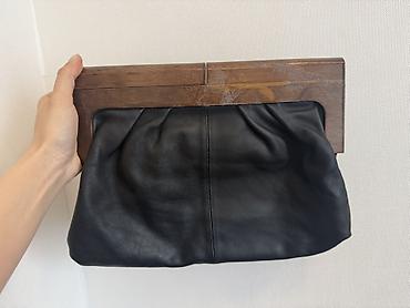 emperio armani: Giorgio Armani debriyaj çantası - Material: yumşaq qara dəri gövdə — 2