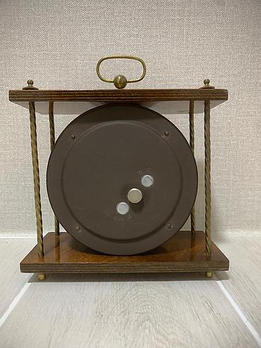 Антикварные часы: Продам антикварные часы, СССР, рабочие. Цена 3000 сом каждый, без — 3