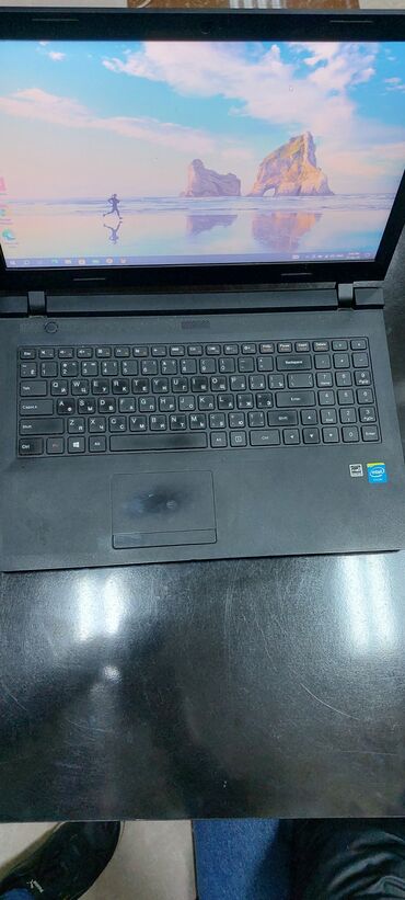 hp laptop 15 da0287ur: Intel Celeron, 4 GB, 15.6 "