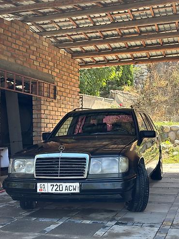шторка на 124: Mercedes-Benz W124: 1992 г., 2.5 л, Механика, Дизель, Универсал — 1