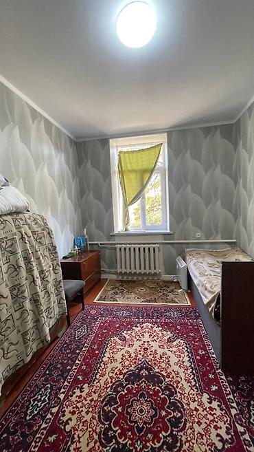 продаю квартиру район кока кола: 1 комната, 30 м², Пишпек Индивидуалка, 2 этаж, Косметический ремонт — 3