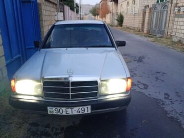 Su nəqliyyatı: Mercedes-Benz W201 (190) sedan - Rəng: gümüşü - Nömrə nişanı
