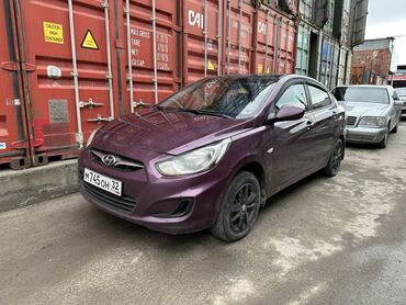 Hyundai Solaris: 2013 г., 1.6 л, Механика, Бензин, Седан