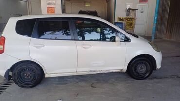 купить литые диски на ниву бу: Honda Fit (хэтчбек, 5 дверей), правый руль. Основные характеристики