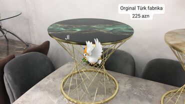 Masa və oturacaq dəstləri: Masa yeni