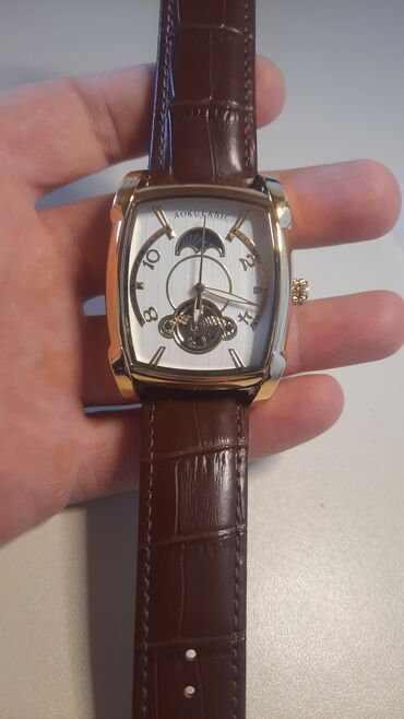 Qol saatları: Yeni mexanika saatlar. Modeldən aslı olaraq qiymətlər 40 AZN-dən 50 — 6