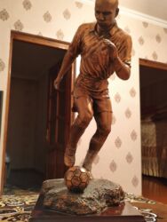 гейнер купить баку: Məhsul: Futbolçu heykəlciyi (dekorativ büst/fiqur) Təsvir: -