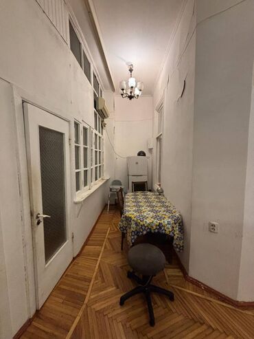 Köhnə tikili: Bakı, 3 otaqlı, Köhnə tikili, m. 28 may, 120 kv. m — 15