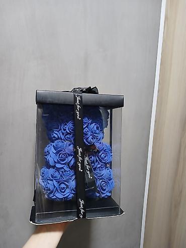 ленто: Роскошная композиция из искусственных синих роз 💙🌹 Эффектный и — 1