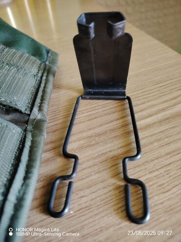 Lov i ribolov: Original maskirna vojnička torbica sa metalnom konstrukcijom koja na lalafo.rs — 13 Lov i ribolov: Original maskirna vojnička torbica sa metalnom konstrukcijom koja — 13