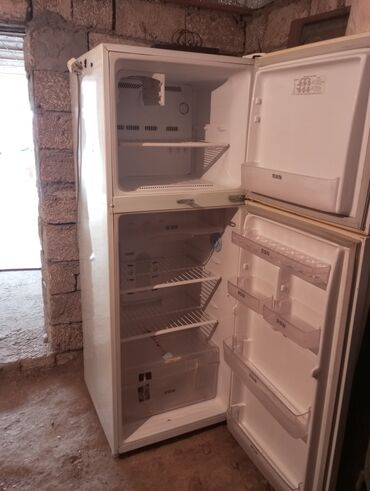 Soyuducular: İşlənmiş 2 qapılı Samsung Soyuducu Satılır, rəng - Ağ, Dolab içi — 6