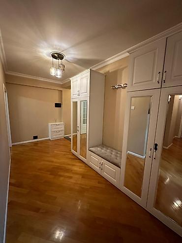neftcilər: Nizami rayonu, Neftçilər metrosunun yaxınlığı, 24-cü Polis Bölməsinin — 7