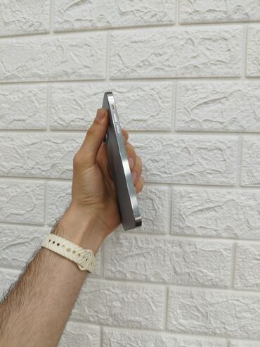 Apple iPhone: IPhone 11 Pro Max, 256 GB, Space Gray, Face ID — 8