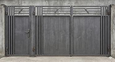 Распашные ворота: Металлические ворота с калиткой. Советский металл, толстостенные. - — 1