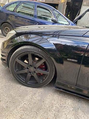 auto plac sirena: DESNO KRILO W204 ZA MERCEDES BENZ C 160, C 180, C 200 . OD 2008. DO — 1