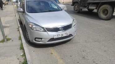 машина под выкуп бишкек: Kia Cee’d SW (universal) – gümüşü rəng Dövlət nömrə nişanı: 77-SK-794