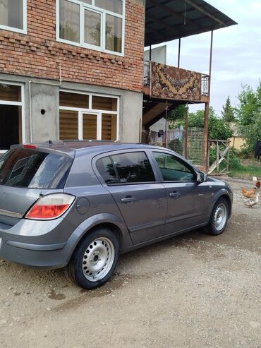 masin ucun qosqu: Opel Astra: 1.6 l | 2006 il 418163 km Hetçbek