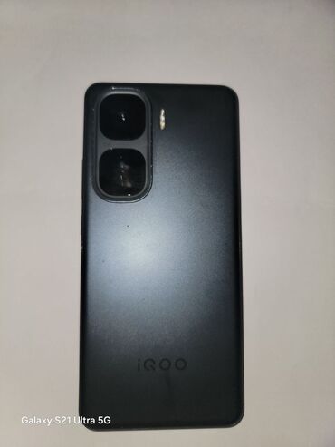 xr в корпусе: Vivo iQOO, Б/у, 256 ГБ, цвет - Черный, 1 SIM, eSIM, 2 SIM