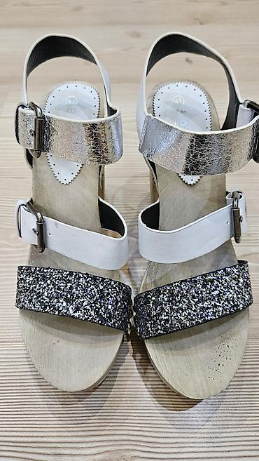 skechers lakovane patike: Ženske sandale BeoShoes, broj 41. nove - Model: platforme sa visokom — 2