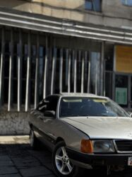 Audi: Audi 100: 1987 г., 2.2 л, Механика, Бензин — 10