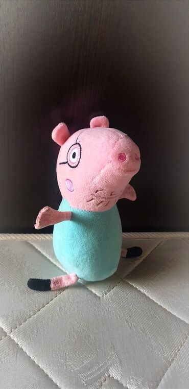 Игрушки: Папа свин с мультфильма свинка пеппа