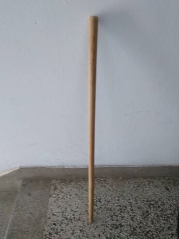 kutije za nakit београд слике: Drvena motka duzina 94 cm. precnik 2,2 cm.polovna